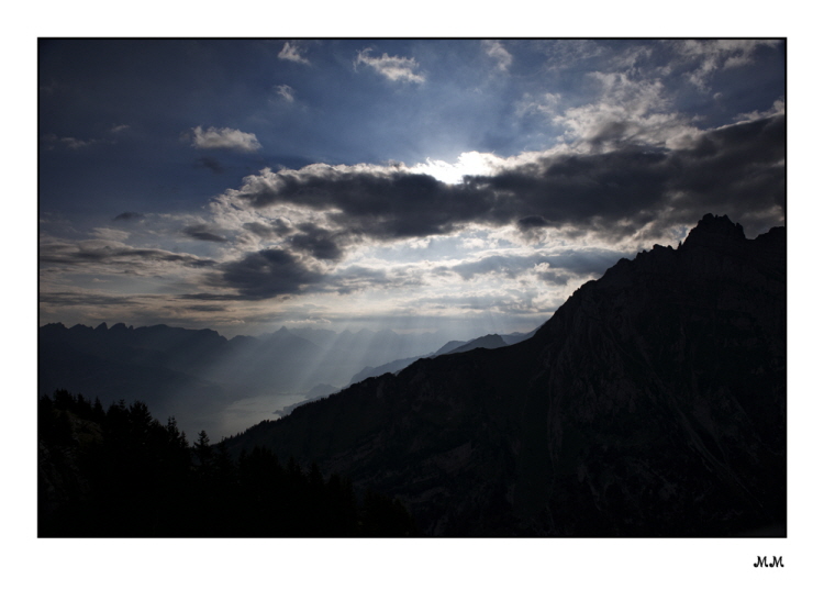 Blick vom Nüenchamm auf Mürtschenstock und Walensee